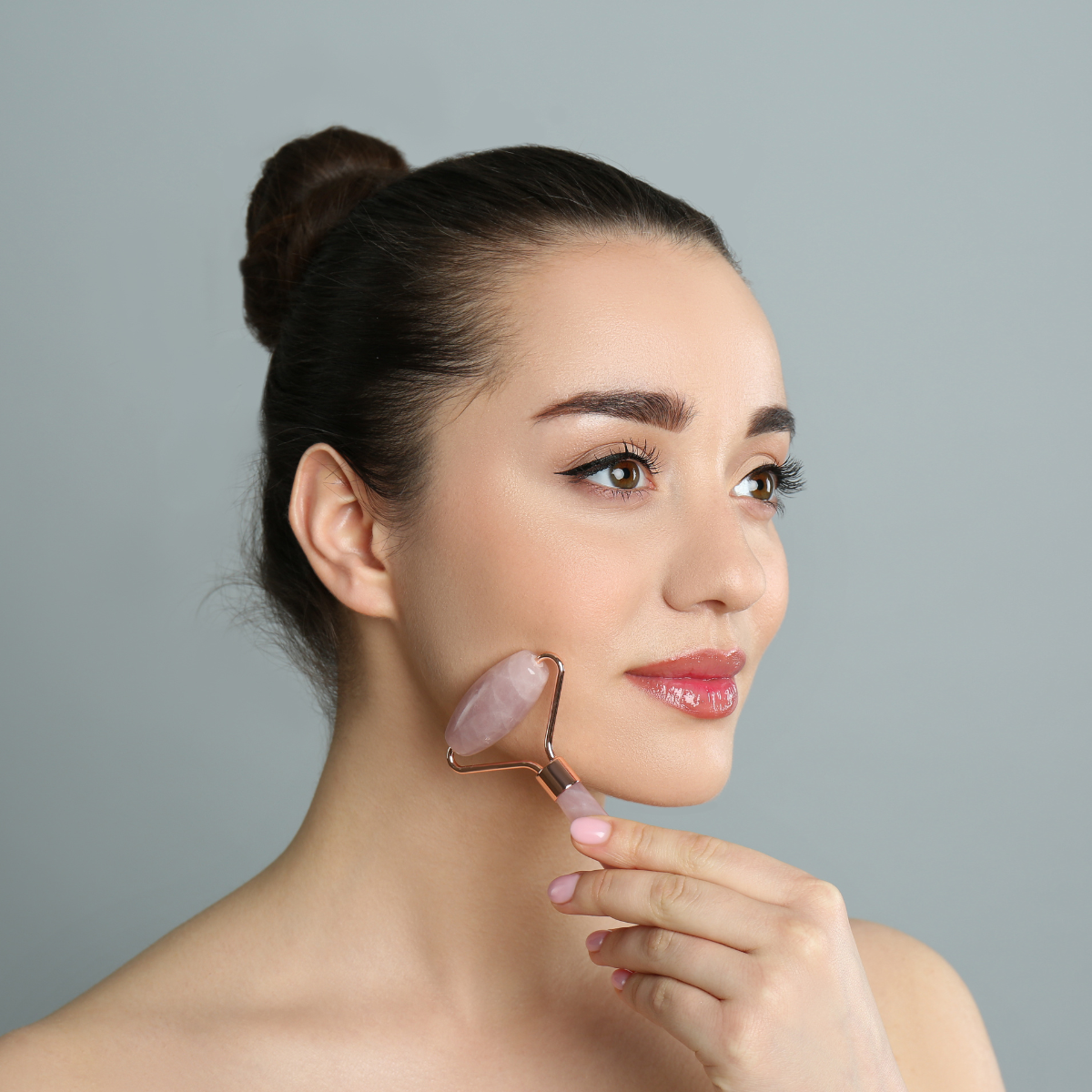 Facial Quartz Roller – Glow Naturally with Rose or Green Quartz Energy