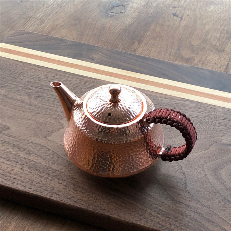 Handcrafted Small Copper Teapot for Daily Rituals – Inner Serenity