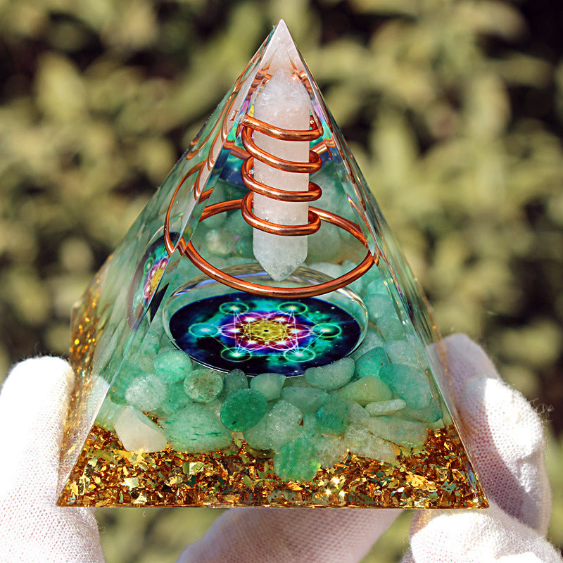 Energetic Crystal & Copper Pyramid – 6 cm