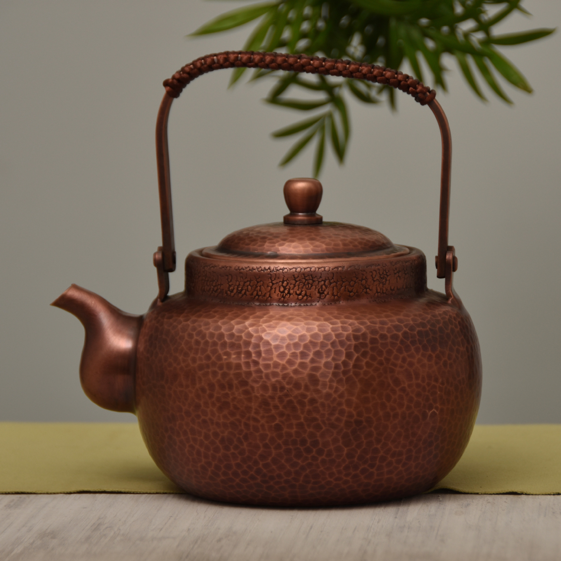 Copper Teapot – Hammered Elegance | Holistic Vitality, Timeless Design