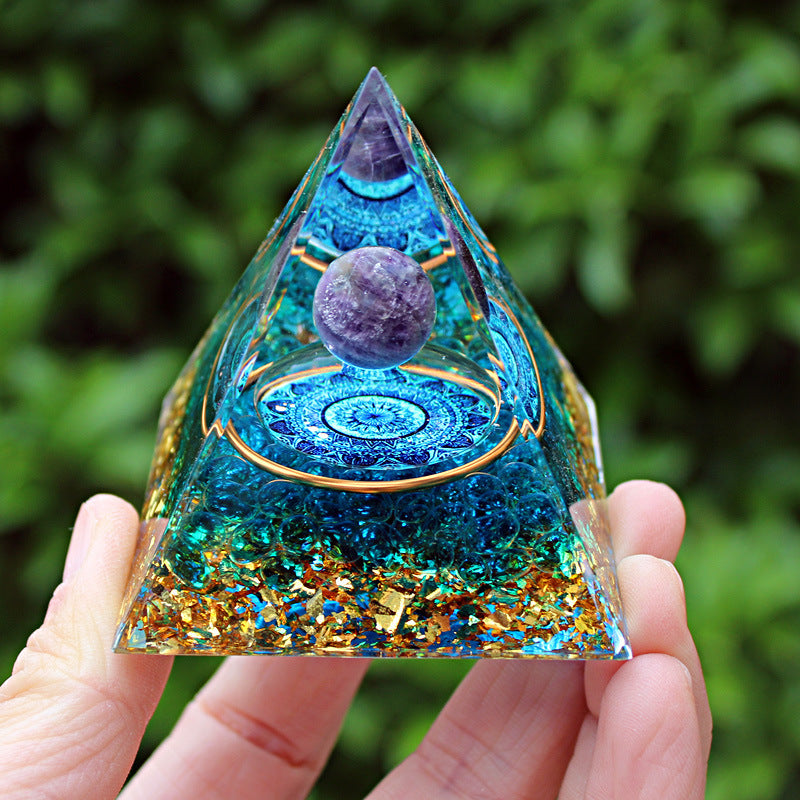 Energetic Crystal & Copper Pyramid – 6 cm