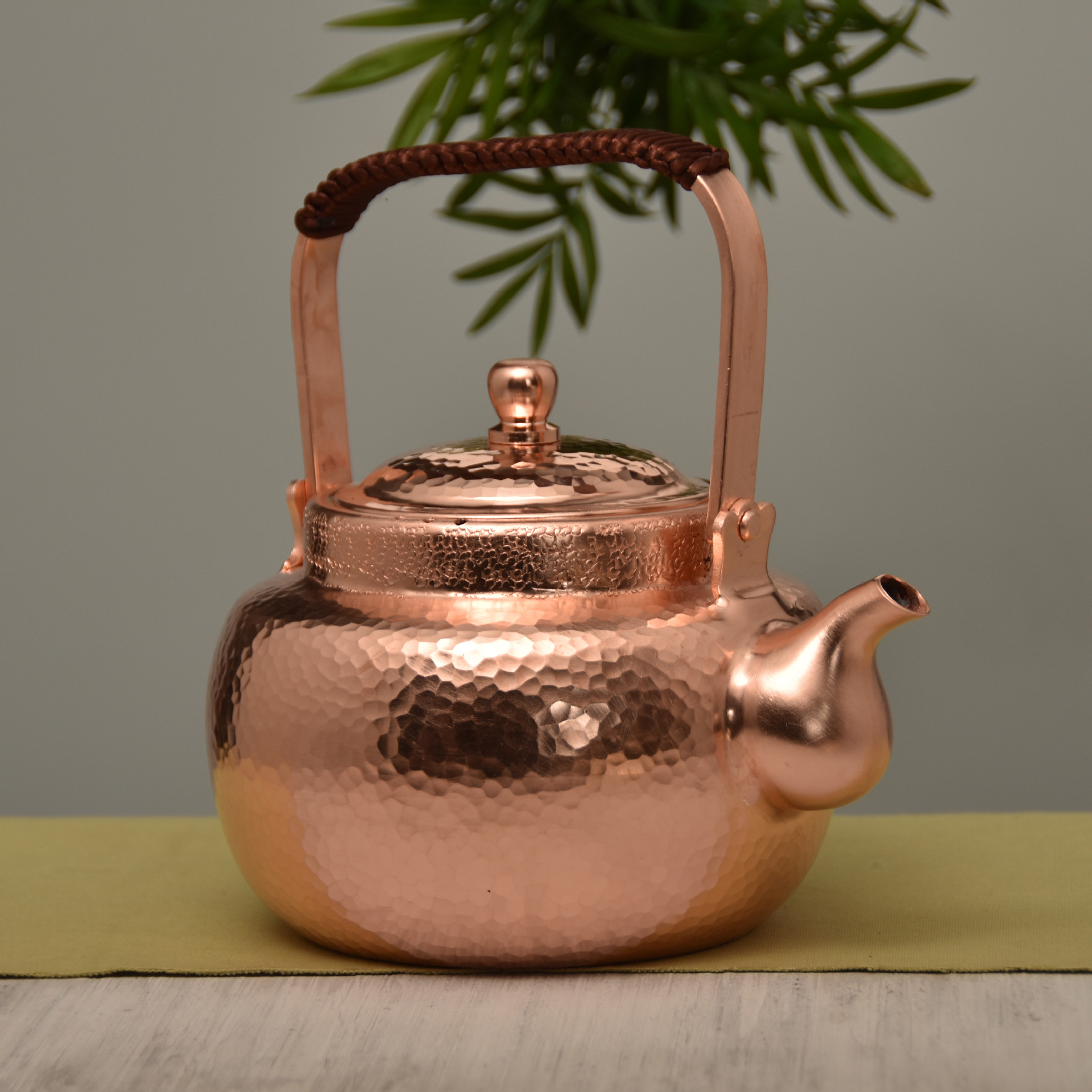 Copper Teapot – Hammered Elegance | Holistic Vitality, Timeless Design