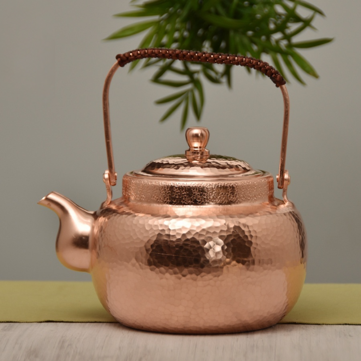 Copper Teapot – Hammered Elegance | Holistic Vitality, Timeless Design
